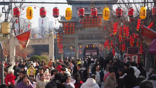 果然视频丨逛庙会赏花灯听柳腔!春节假期,90万人次游即墨古城