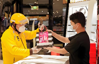 冬奥带火县域冰雪消费，春节期间美团即时零售滑雪服销量翻3倍