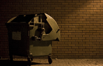 观众留言当天被丢进垃圾桶，不能停留在“处理员工”