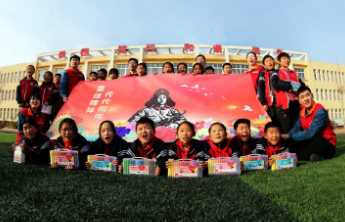 枣庄供电：大手牵小手  传承雷锋精神