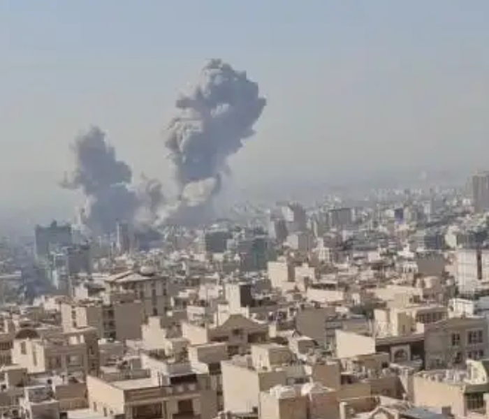 2月28日，以色列宣布袭击伊朗。据卡塔尔阿拉伯电视台报道，伊朗首都德黑兰市中心发生爆炸。