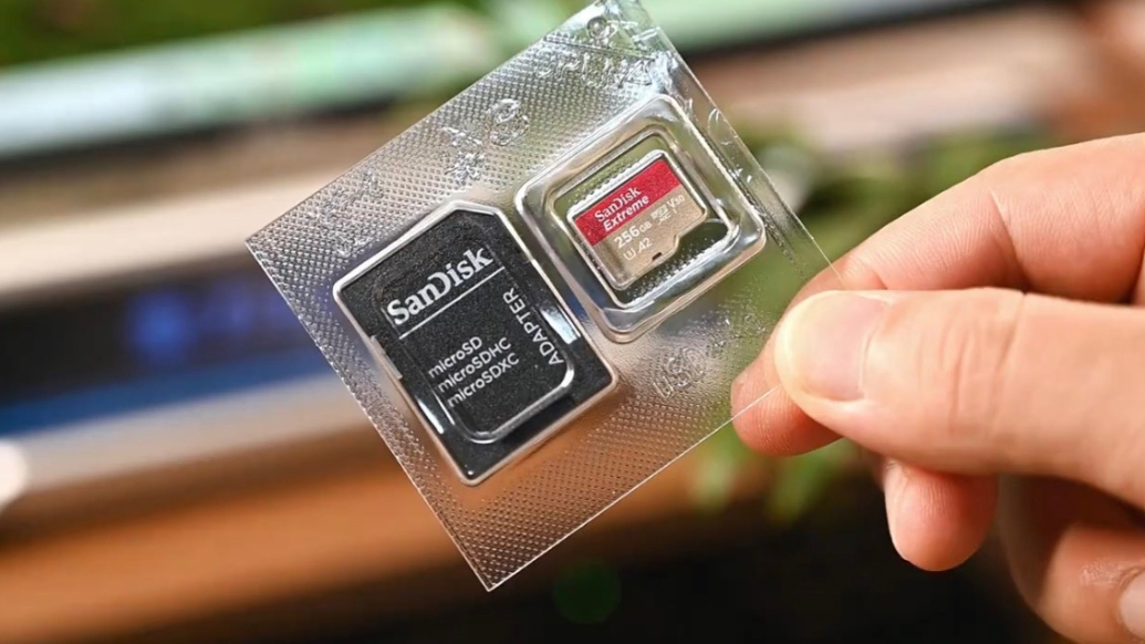 果然视频｜SD卡变身“电子茅台”，济南商户：芯片紧缺是主因