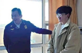 从孤儿到大学生，成宝何以真的成了“宝”