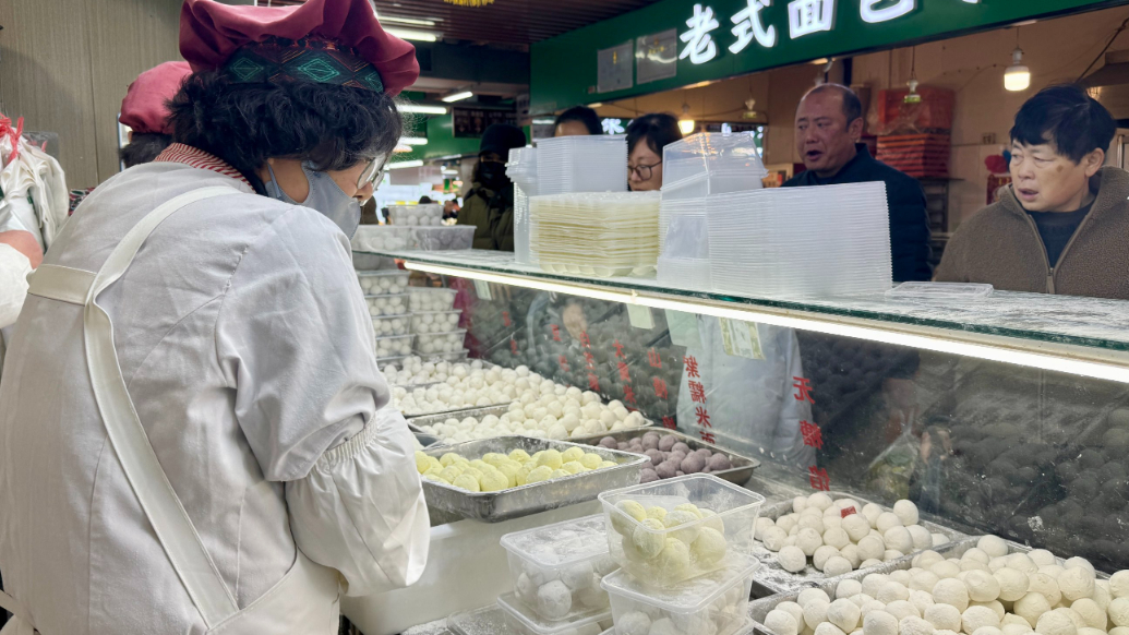 果然视频丨纯手工制作！这家36年水磨元宵店咬出青岛老味道