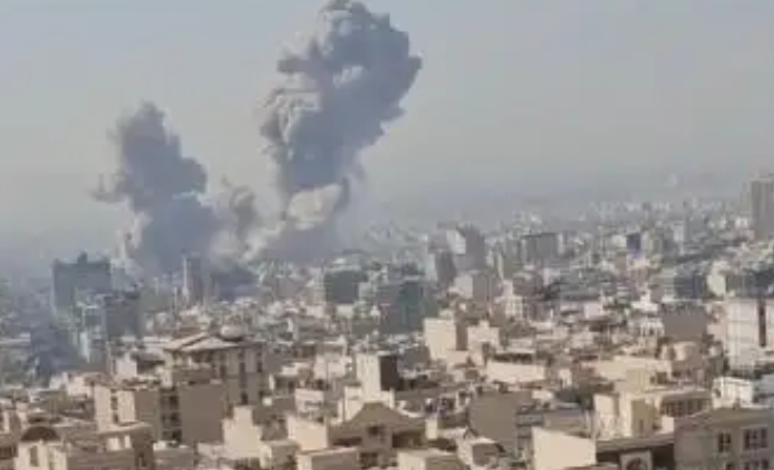 美以军事打击伊朗