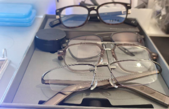 壹点调查|只闻其声，鲜见其身：AI眼镜缘何线下市场难觅