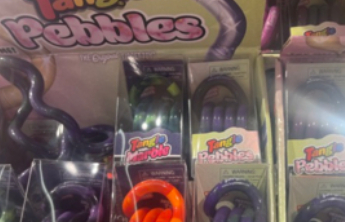 果然财经|年轻人的“指尖玩物”，单品销量超40万单