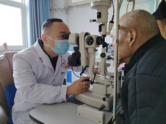 菏泽华厦眼科菅东利院长科普：认清白内障症状，科学预防