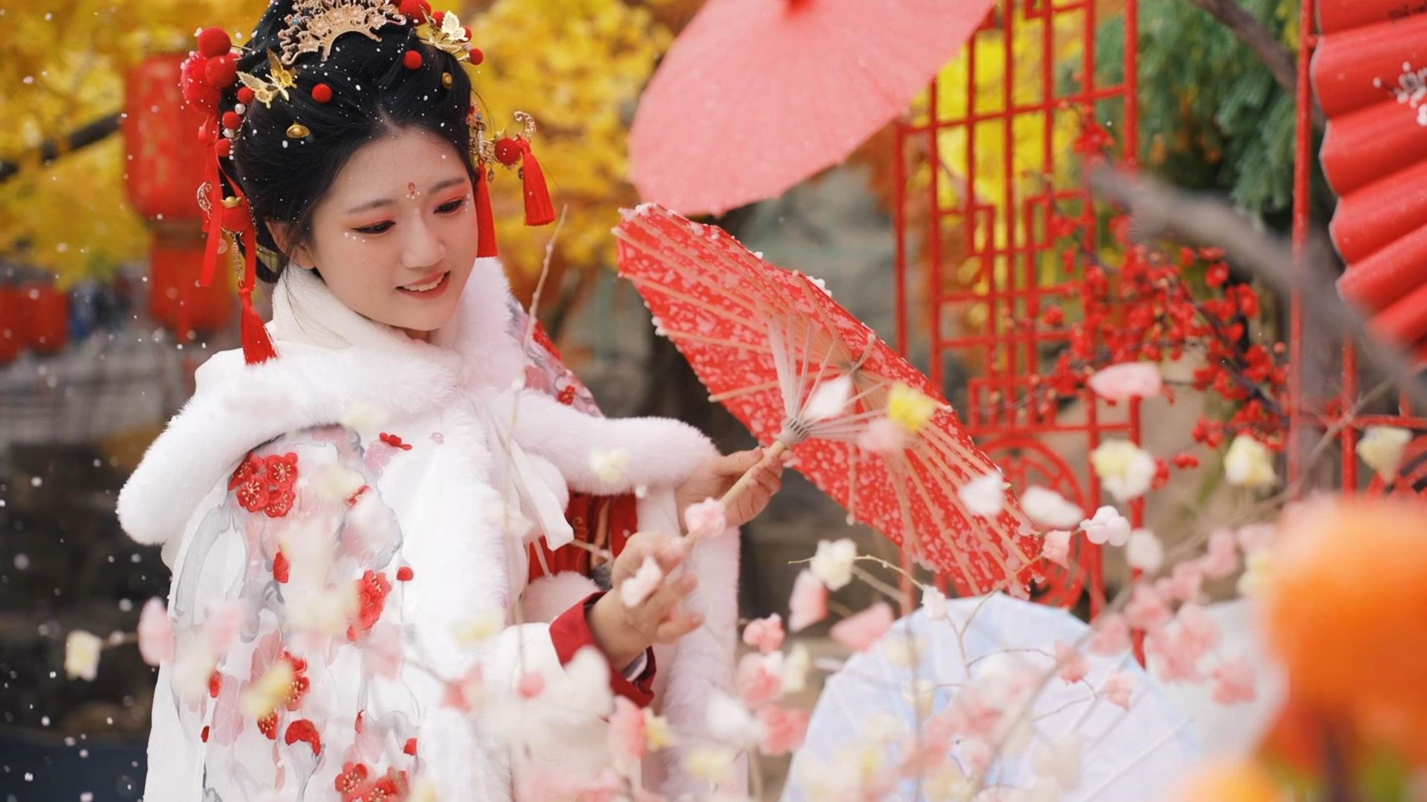 “三八”妇女节女性免票入园，红叶柿岩春日送双重大礼