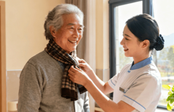 民生主题记者会丨民政部：向中度以上失能老年人发放养老服务消费补贴 受益老年人达89.2万人