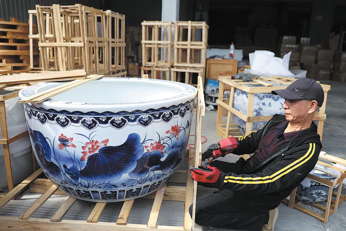 'Porcelain capital' of the nation bridges the world