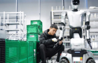 年轻人缘何“回流”智能工厂？