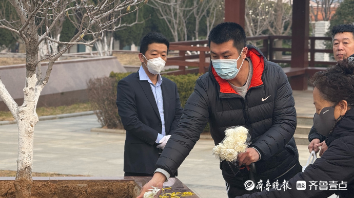 果然视频｜123位逝者“归于自然”，济南举办今年首次花坛葬