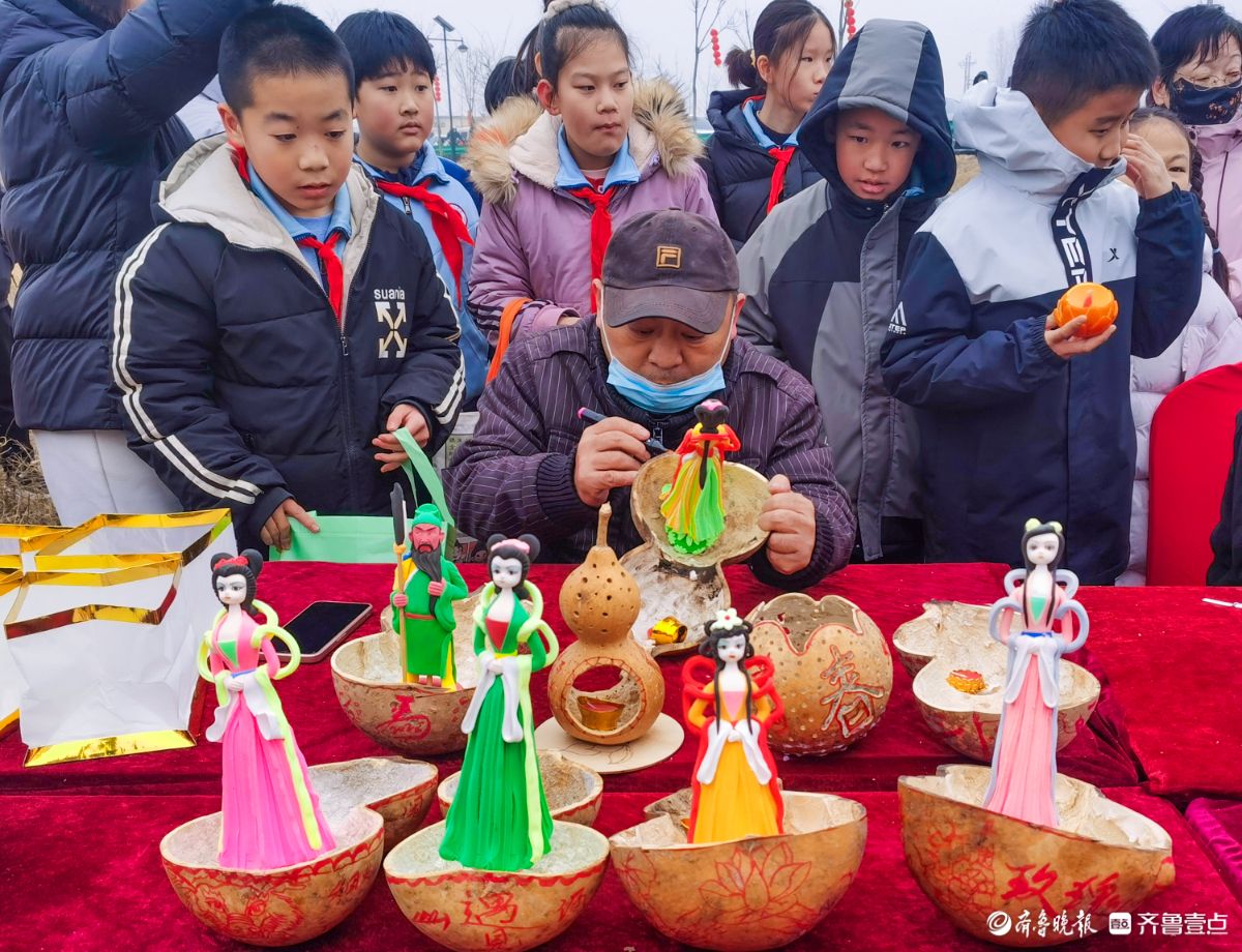 新春随手拍|生态河灯格外美（手机摄影）