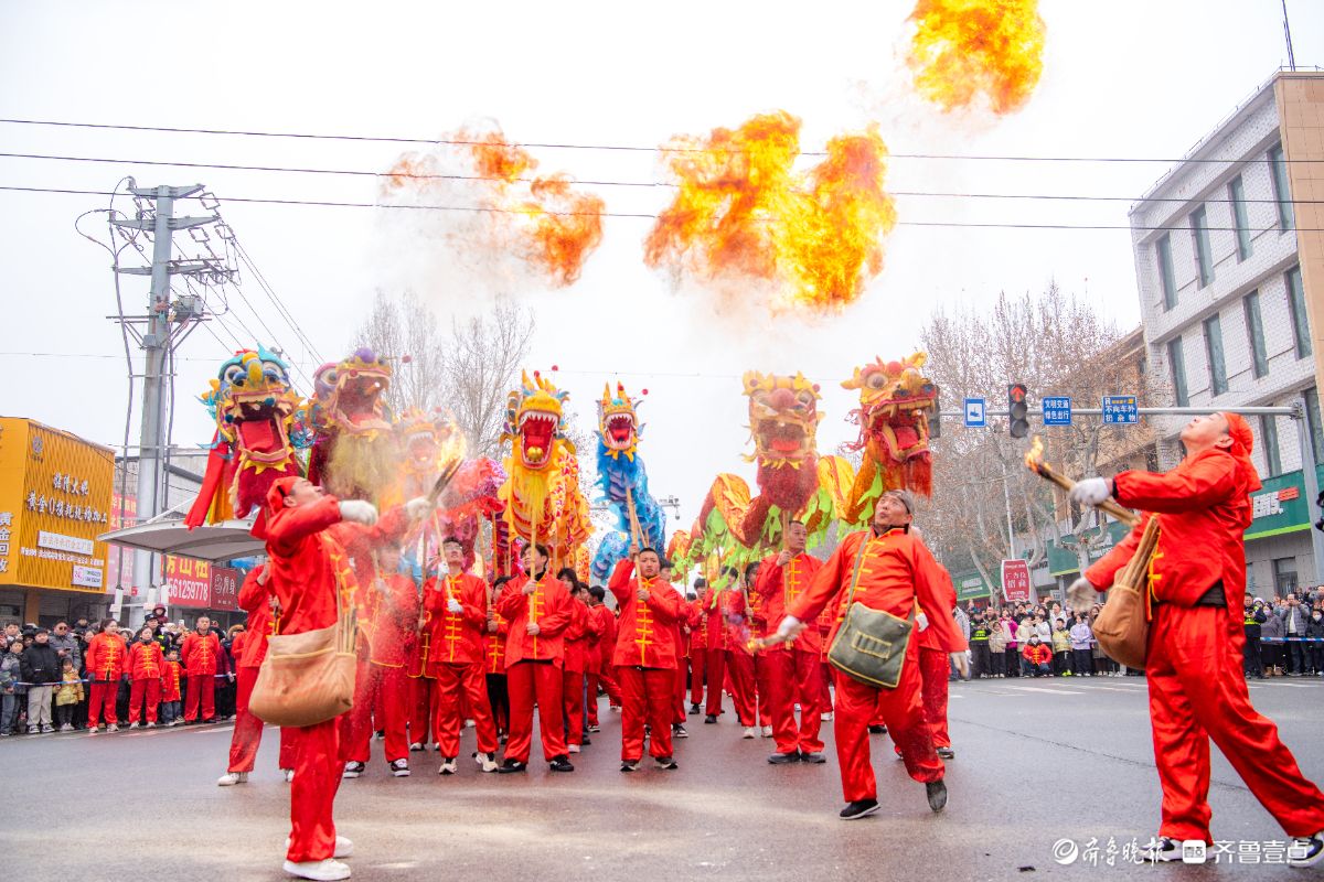 新春随手拍|古城祥龙舞春风