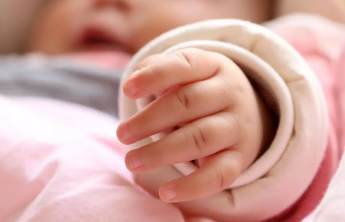 婴幼儿父母能否弹性上下班，关键要把“鼓励”转化为“激励”