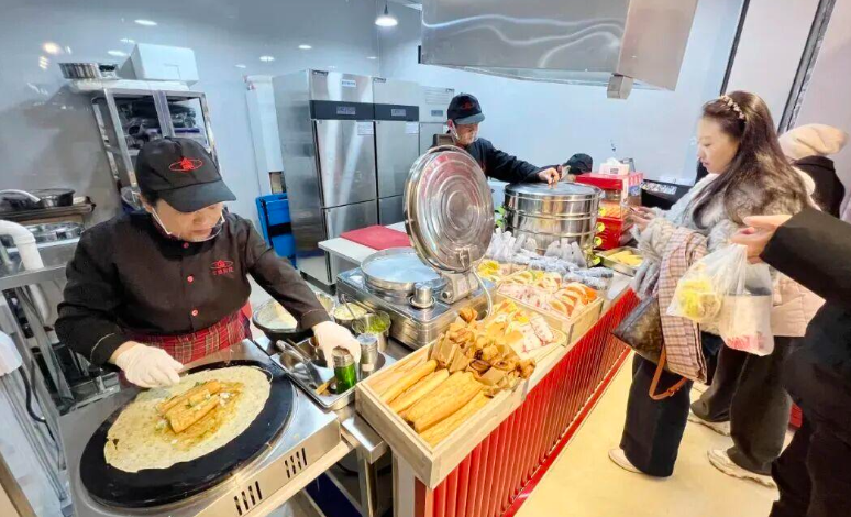 双店齐开，这家快餐店入驻济南地铁