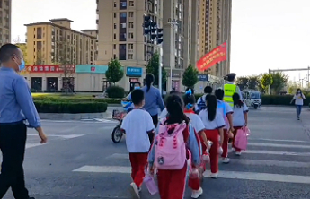 上班没空接娃？物业来帮忙！有物业公司推出免费接娃服务