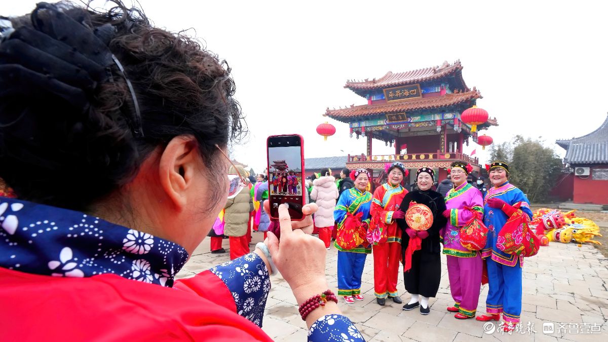 新春随手拍|乘船渡海赶庙会