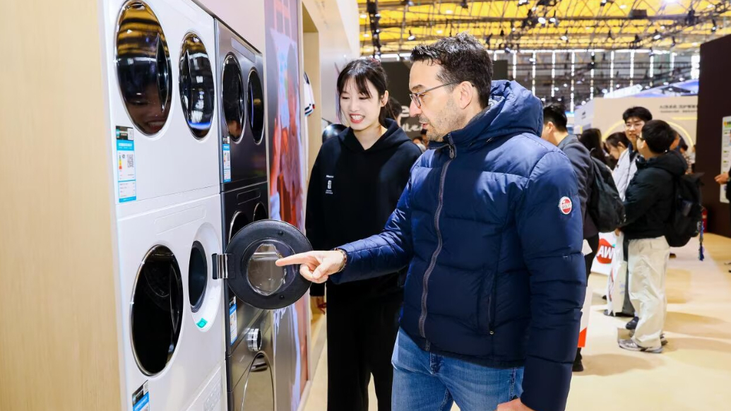 海信全家筒·棉花糖U7S荣获艾普兰奖，重构家庭洗护场景