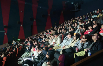 “为一块屏，赴一座城”，跨城观影带来哪些启示？