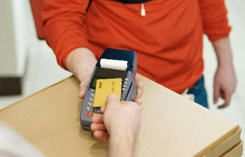 果然视频|多巴胺还没分泌完，预付费的健身房就跑了