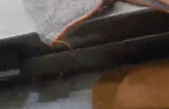 官方通报“网红锅巴原料与臭鞋垫放在一起烘烤”:涉事企业已被停业整顿