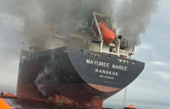 英媒：霍尔木兹海峡通航船只数量首次降为零