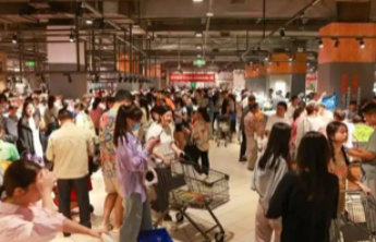 胖东来鸡蛋被指含有角黄素,鸡蛋中是否会直接添加?食用后对人体有影响吗?