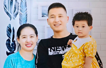 我们在这里相遇|10年前在相亲会现场，我俩一下就看对眼啦