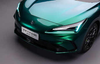 同级唯一麦格纳品质，极狐全新阿尔法S5上市补贴价9.98万起