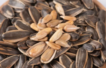 食安哨|涉及高速服务区、超市、外卖平台，陕西通报11批次抽检不合格食品