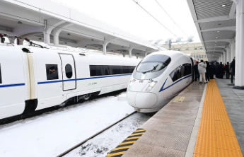 多方回应“高铁开售卫生巾”