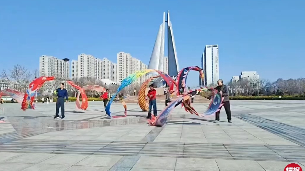 情报站|二月二龙抬头！济南彩龙飞舞人欢畅，龙绸腾空竞新姿