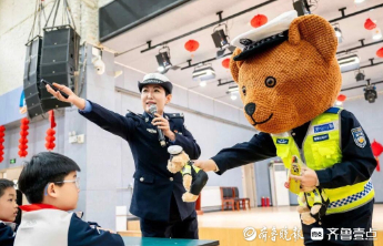 枣庄交警2026春季学期交通安全第一课开讲​