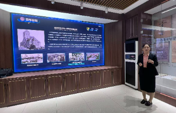 探秘气象档案！省气象局举办“走进气象 探秘气象”媒体采风活动