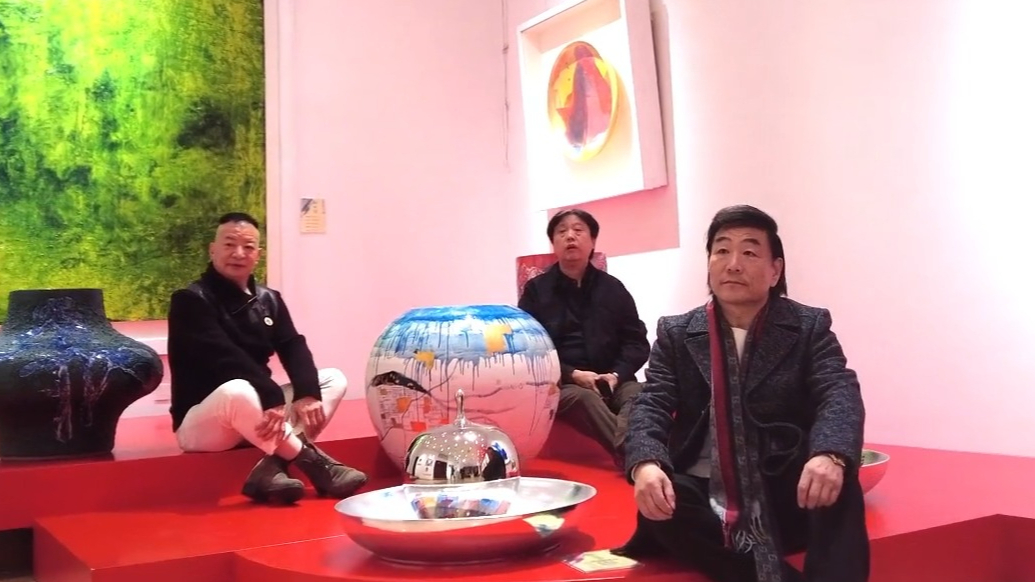 陈黎青：“春消息”展不拘一格，让人眼前一亮