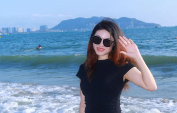 温柔细腻的高校教师！90后优秀的她与你相约千佛山相亲大会