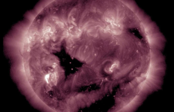 太阳爆发X1.4级耀斑 我国北方有机会出现极光