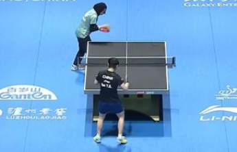 孙颖莎3比0胜梅谢芙，晋级国际乒联单打世界杯淘汰赛