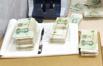 农行新泰翟镇支行为周边商户提供上门兑换零钱服务