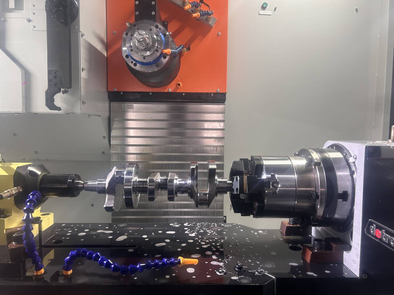 张雪机车夺冠，曲轴青岛造！这颗“中国心脏”跳动在世界之巅