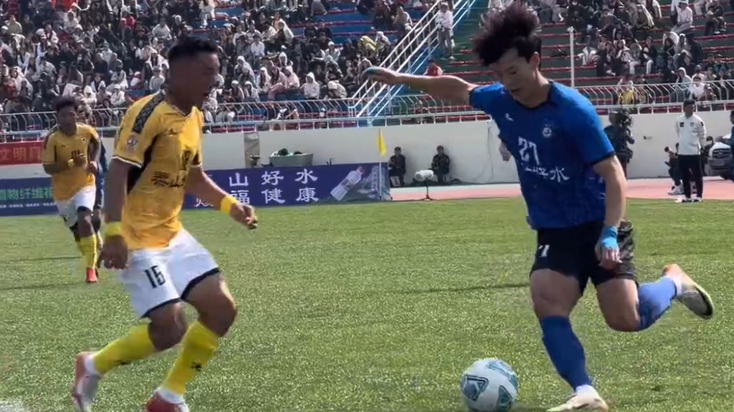 泰安队挺进决赛，主教练李白接受赛后采访“队员健康是最重要的”，以现有队员做好决赛战术安排