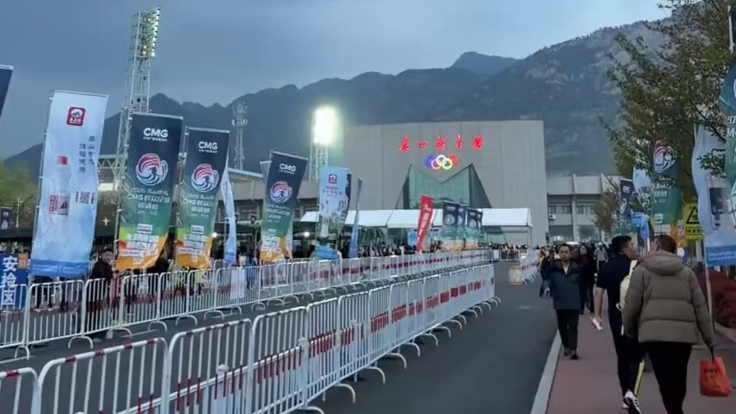 果然视频｜央视群众足球邀请赛决战，山东泰安VS湖南永州