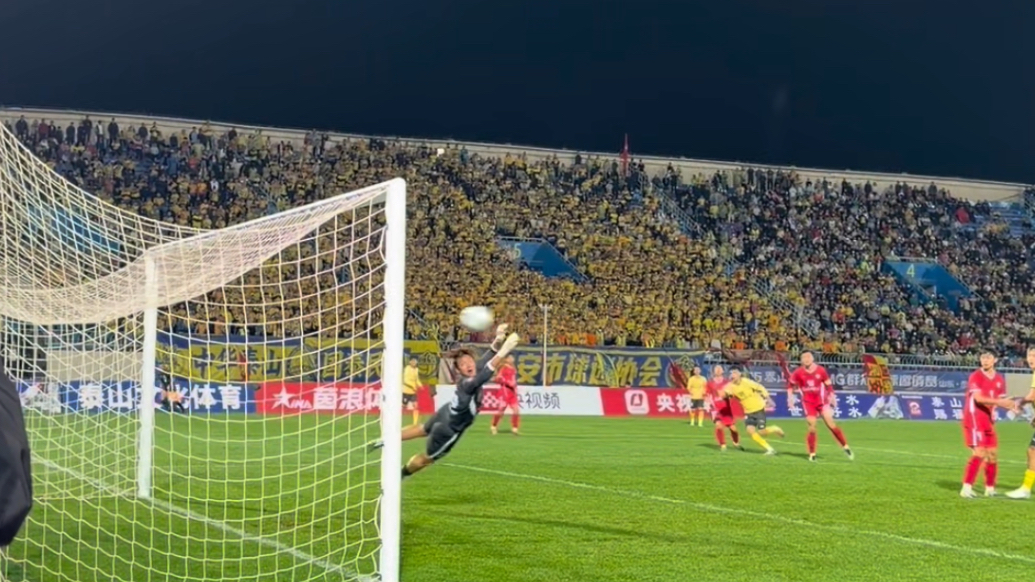 果然视频｜CMG群众足球邀请赛泰安VS永州1:0，第80分钟泰安破门进一球