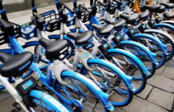 哈啰“安心骑”保险服务默认勾选购买项，有网友称多次“中招”