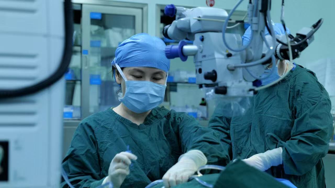 出生仅21天婴儿险失明，湖南首例最小新生儿角膜移植手术为他守住光明