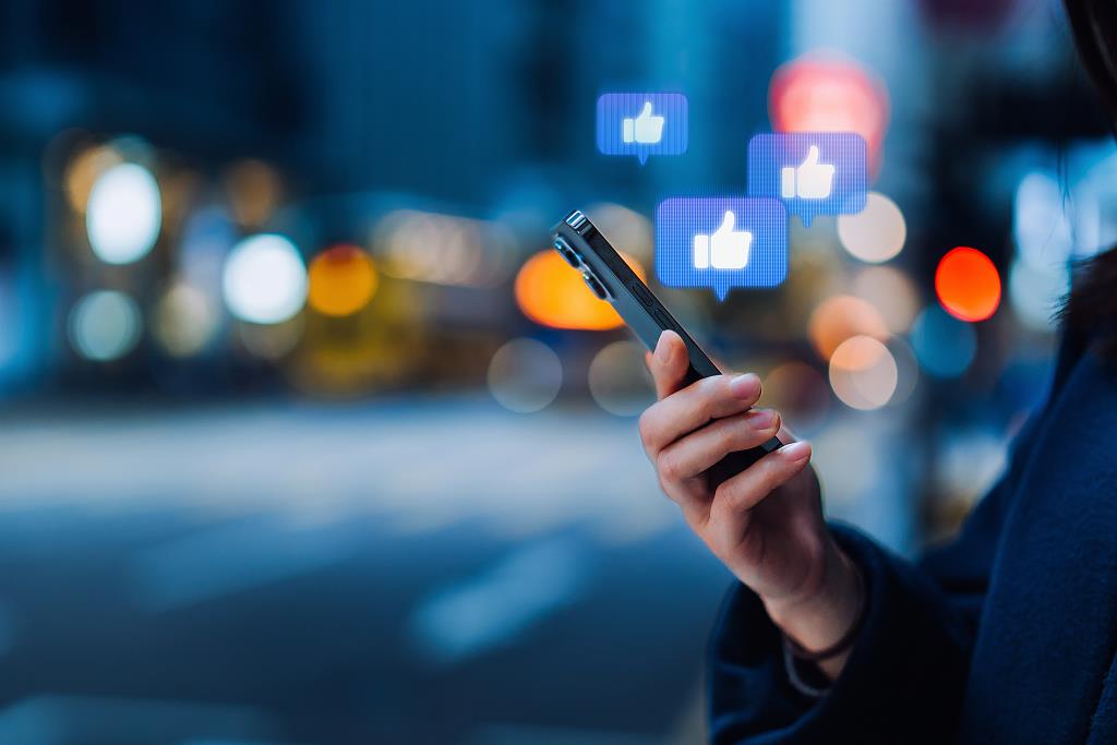 1元买“精致生活”、3999元拼游艇！揭秘“朋友圈富豪人设”产业链