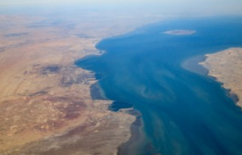 英媒：英国不会参与封锁霍尔木兹海峡