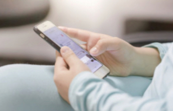 新规严禁向未成年人提供虚拟伴侣，媒体：帮孩子守住真实关系的起点